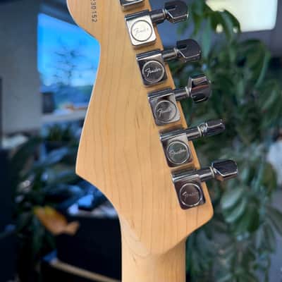 Fender American Stratocaster Maple 2004 - 3 Tone Sunburst image 10