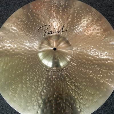 Paiste 22" Signature Mellow Ride Cymbal