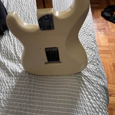 Fender American Professional II Stratocaster HSS with Maple Fretboard 2020 - Present - Olympic White image 3