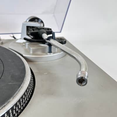 Technics Model SL-D202 Vintage Direct Drive Turntable image 5
