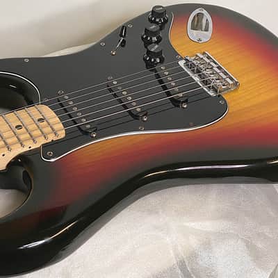 Fender Stratocaster Hardtail 1978 3-tone sunburst image 4