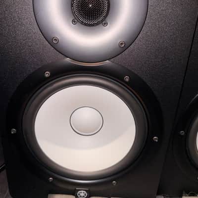 Yamaha HS8 8" Powered Studio Monitor (Pair) image 3