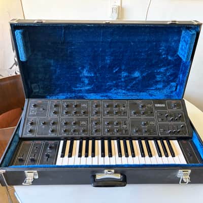 Yamaha CS-15 Duophonic Synthesizer 1978 - 1982 - Black image 1