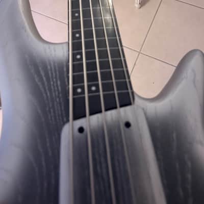 Ibanez GWB25th-SWF Gary Willis 25th Anniversary Signature Soundgear Fretless 2024 - Present - Silver Wave Burst Flat image 6
