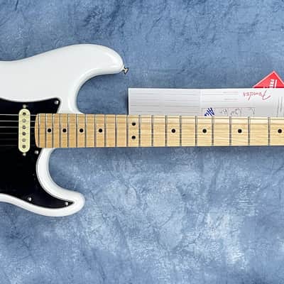 Fender Player Strat Polar White MN +Black Pickguard & Tex-Mex SSS upgrade image 3