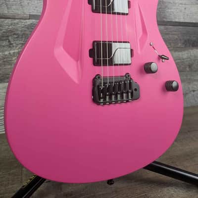 Arisitides 060R w/Fishman Fluence Pink w/Mono Gigbag - Used image 4