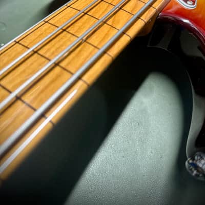 Sire Marcus Miller P5 FRETLESS 4String 2021 - Present - Tobacco Sunburst image 2