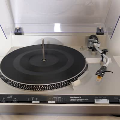 Technics SL-235 Automatic Turntable / Mint / w Empire 2000 III Cartridge image 2