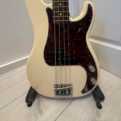 Fender American Standard Precision Bass with Rosewood Fretboard 2008 - 2016 - Olympic White image 2