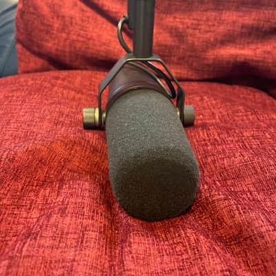 Shure SM7B Cardioid Dynamic Microphone 2001 - Present - Black image 5