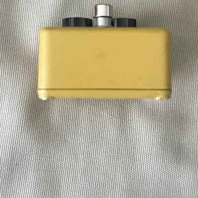 MXR M104 Distortion + 1987 - 1994 Yellow image 3
