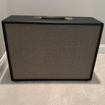 Mojotone Lite British Style 2x12 Cabinet (w/ Celestion Creambacks) image 1