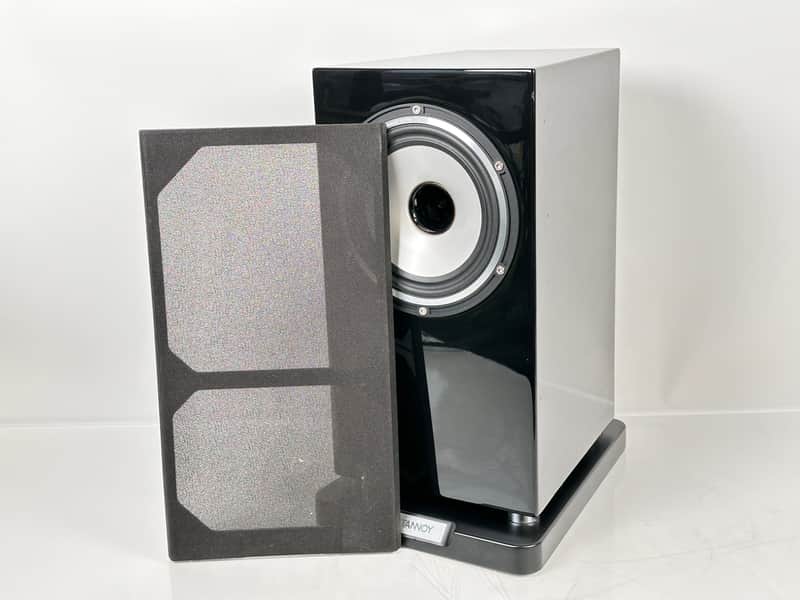 Tannoy Revolution XT 6-GB Compact Bookshelf Speaker (Single)
