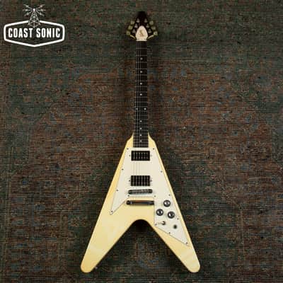 2000 Gibson Flying V '67 Reissue Alpine White w/ Case image 2