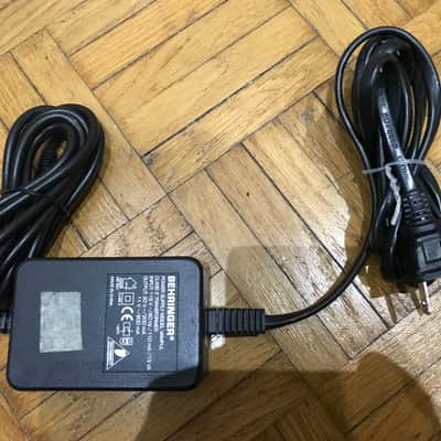 Behringer GTR V-Amp Guitar Amp Modeler image 3