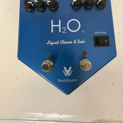 With box and feet Visual Sound H2O V1 2000s - Blue image 3
