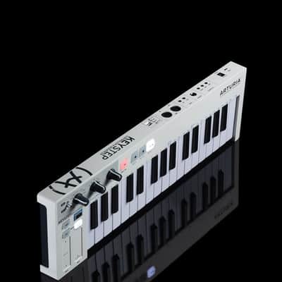 Arturia KeyStep 32 Key MIDI Keyboard Controller & Sequencer Bundle with 4x Pig Hog Mono Patch Cables & Liquid Audio Polishing Cloth - USB, MIDI, CV Keyboard Controller image 8