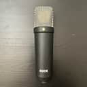 RODE NT1 Signature Cardioid Condenser Microphone (2024 - Present) Black w/ SM6 Shockmount and Pop Filter
