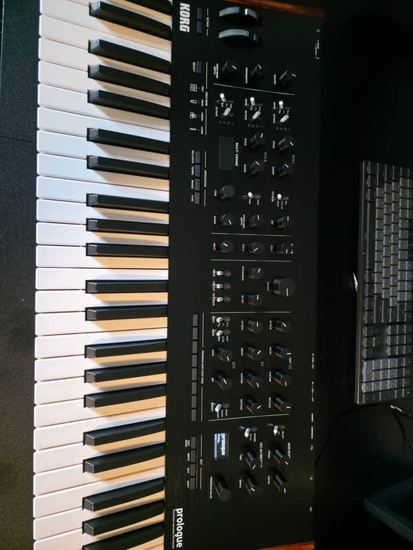 Korg Prologue 8 Polyphonic 49-Key 8-Voice Analog Synthesizer 2018 - Present - Black/Wood image 1
