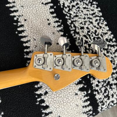 Fender Left-hand American vintage 66’ Jazz Bass 03/2023 - Olympic white image 8