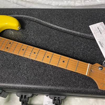 NEW! Fender American Ultra Stratocaster HSS - Dealer Exclusive Limited Edition - Roasted Maple Neck - Graffiti Yellow - In-Stock! 8.2lbs - G0G07070 image 5