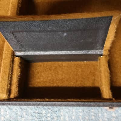 Vintage 1970s 80s Fender G & L Precision Bass Jazz P Telecaster Bass NO LOGO Case Fits 47 X 14 X 4 THICK Body Width Fits Many Models Brown Fuzzy Lining Rare Well Made image 4