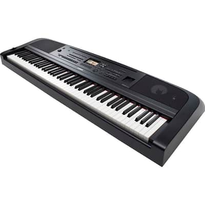 Yamaha DGX-670, 88-Key Portable Grand Piano