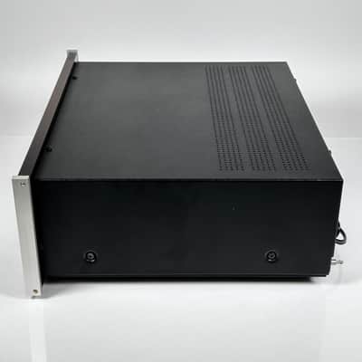 McIntosh C31V Audio/Video Control Center image 15
