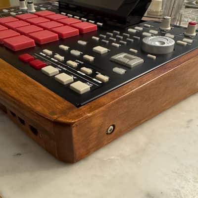 Akai MPC2500: JJOS, XLCD screen, custom wooden case image 4
