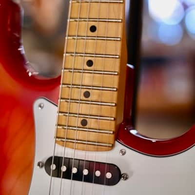 Fender Player II Stratocaster 2024 - Present - Aged Cherry Burst image 4