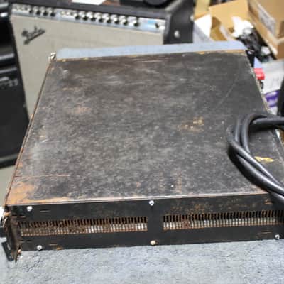 Crown Power Bass 1/ (As Is) 455 Watts Bridge Mono- 240 Watts Per Channel 4ohm image 2