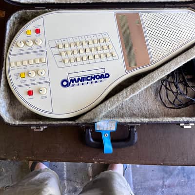 Suzuki OM-27 Omnichord 1981 - Ivory image 1