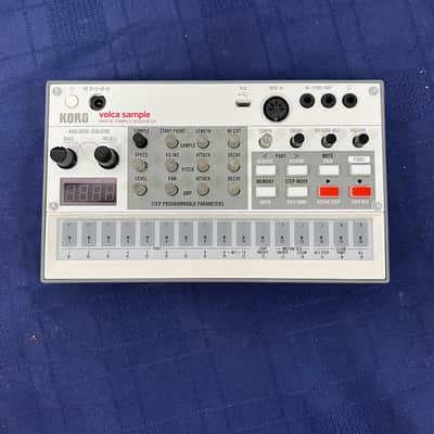 Used Korg Volca Sample 2 Digital Sample Sequencer with Original Box image 2