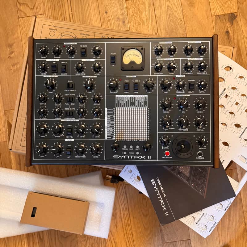 Erica Synths SYNTRX II Desktop Analog Synthesizer