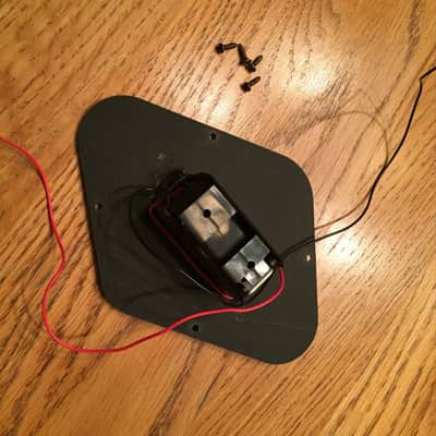 Les Paul Control Plate Cover With Battery Holder For Active Pickups image 2