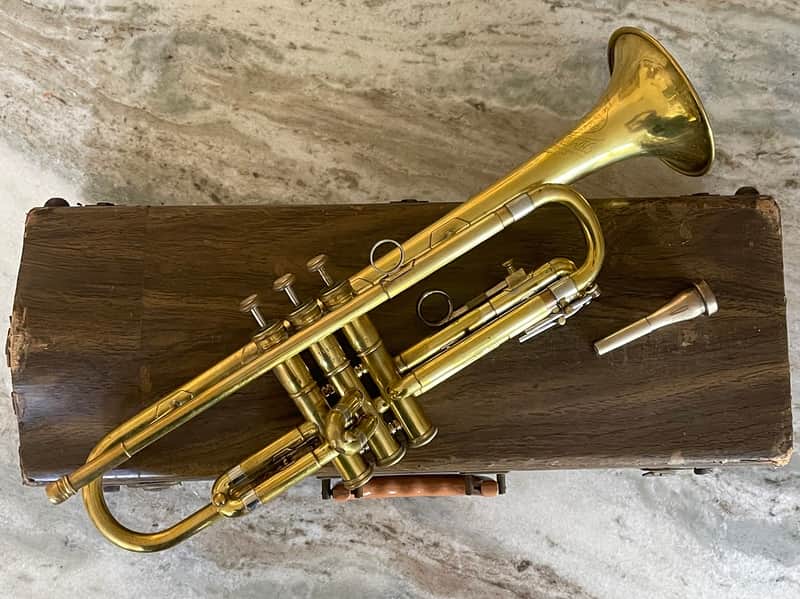 Great ‘54 Olds Ambassador (LA Factory) With Original Case & Mouthpiece! YouTube Video Review! image 1