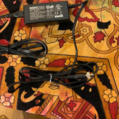 Tascam PS-M1524A Switching Power Adapter image 1