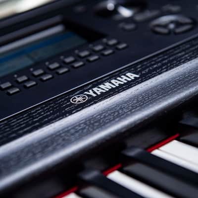 Yamaha DGX670 88-Key Portable Grand Piano (Black) image 5