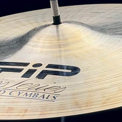 UFIP 17" Class Series Light Crash Cymbal - 1210g image 4
