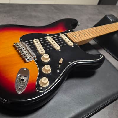 Fender Custom Shop Classic Player Stratocaster 2004 Sunburst Birdseye Neck Sperzel Tuners 3TSB image 8