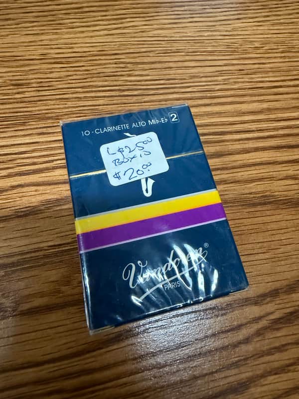 Vandoren CR142 Traditional Alto Clarinet Reeds - Strength 2 (Box of 10) 2010s - Standard image 1