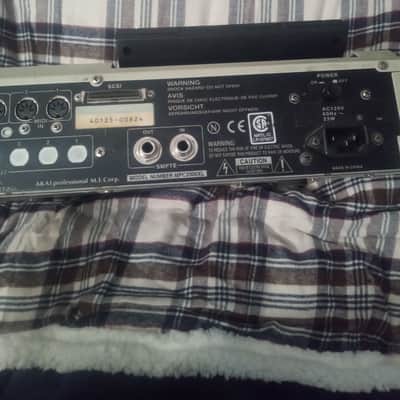 Akai MPC2000XL MIDI Production Center 2000 - 2005 - Grey image 3