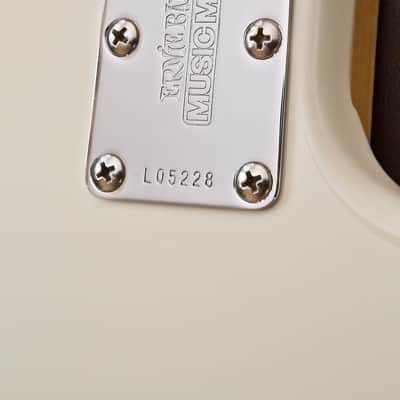 LEFT-HANDED Music Man Stingray 4H bass White image 11