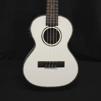 Lanikai Julia Michaels White Pearl Tenor Signature Acousic Electric Ukulele w/i ag image 3