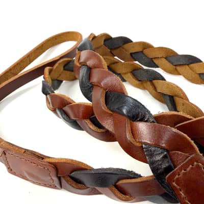 Walker And Williams M-61-CHT/BLK Throwback Series Chestnut Tan And Black Grain Leather "Braid" Mandolin Strap image 3