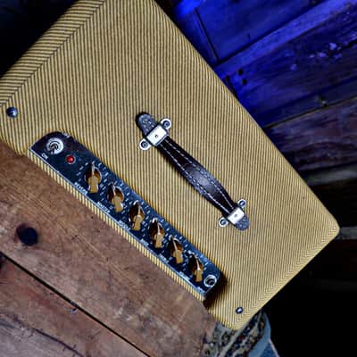 Fender Blues Junior Limited Edition 15-Watt 1x12" Guitar Combo - Tweed - w/ Upgraded Speaker image 12