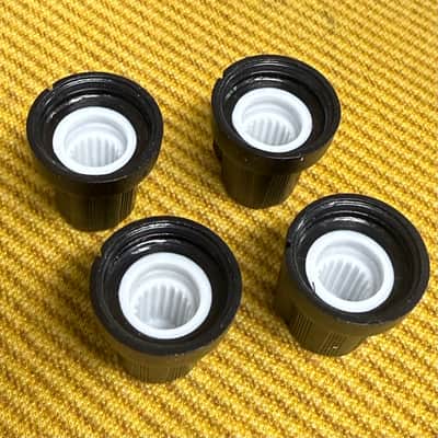 AK-KNB-B Set of 4 Black Plastic Knobs with Indicator Lines Amp/Guitar/Pedal Knob 6mm image 2