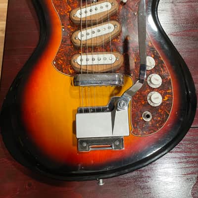 Vintage 1960s Teisco Silvertone Guitar 3 Pick Ups Guitar Mosrite Univox Shape Very Clean image 1