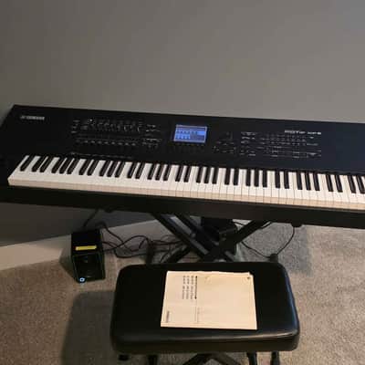 Yamaha Motif XF8 88-Key Weighted Music Production Synthesizer