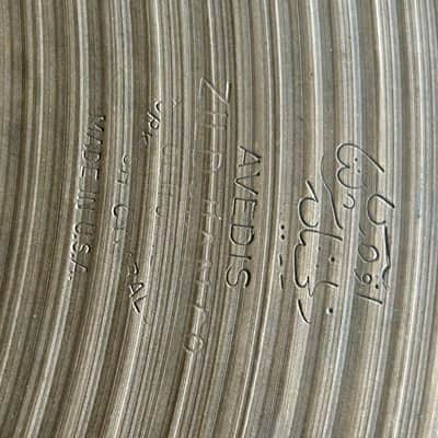 Vintage Zildjian Avedis 15" 60s Stamp Cymbal – 1400g – Made in USA image 2